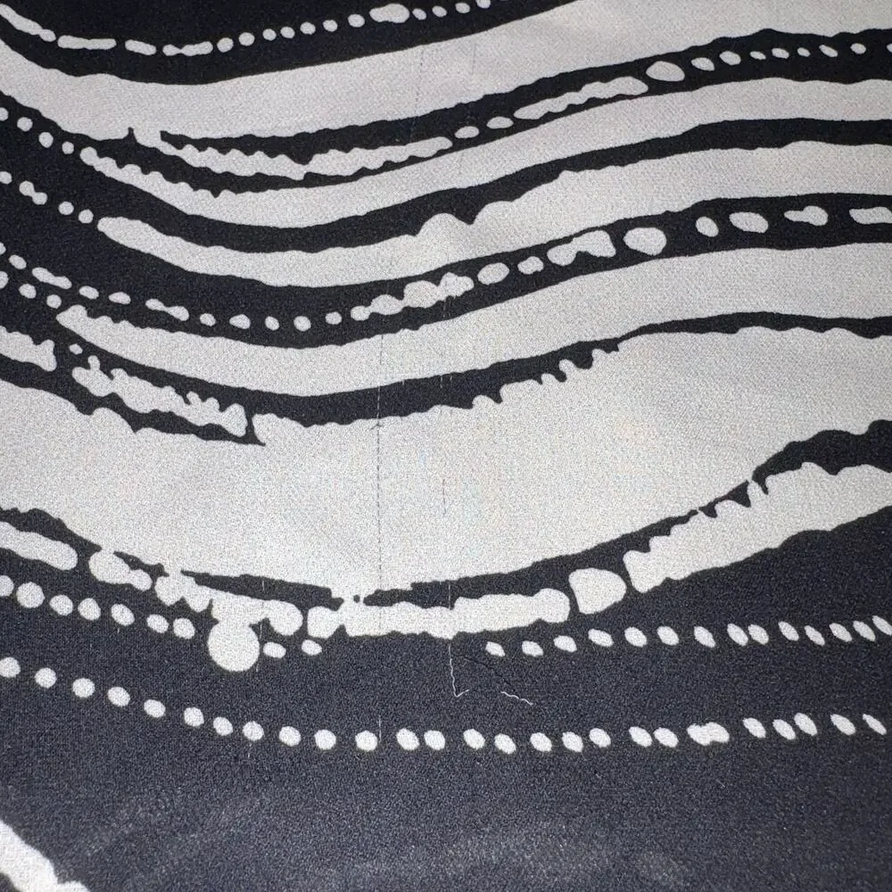 Talbots Skirt Black/Cream Aquatic Look Print 100% Pure Silk Classy Sz 8 Knee L - Picture 9 of 9